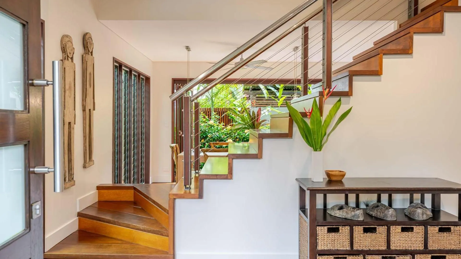 Leilani Melia - Stylish 3 Bedroom Villa On Four Mile Beach Port Douglas 0*,  Australia