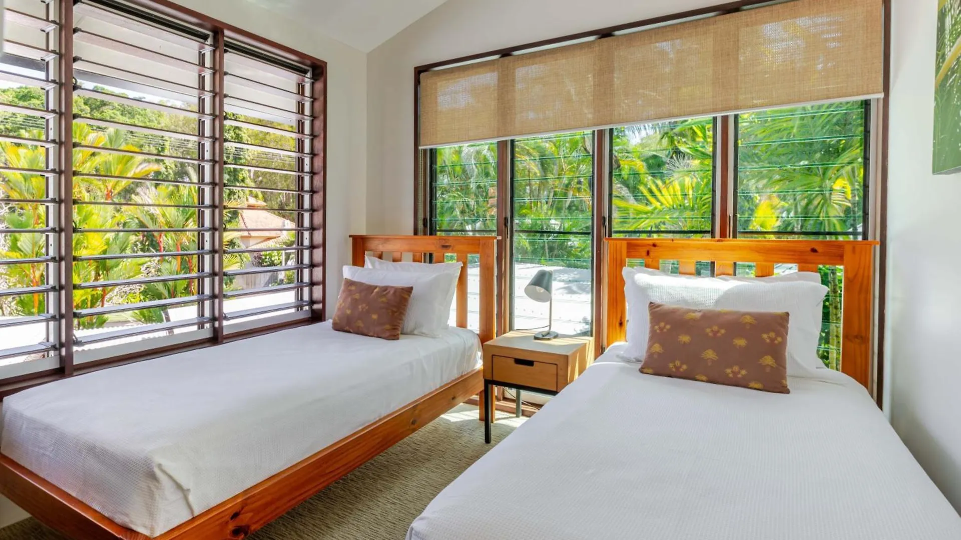 Leilani Melia - Stylish 3 Bedroom Villa On Four Mile Beach Port Douglas 0*,  Australia